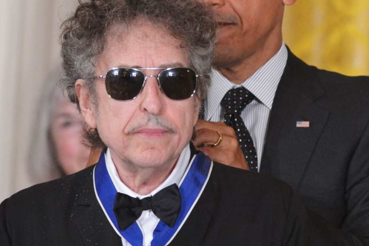 Bob Dylan accusa l'industria discografica