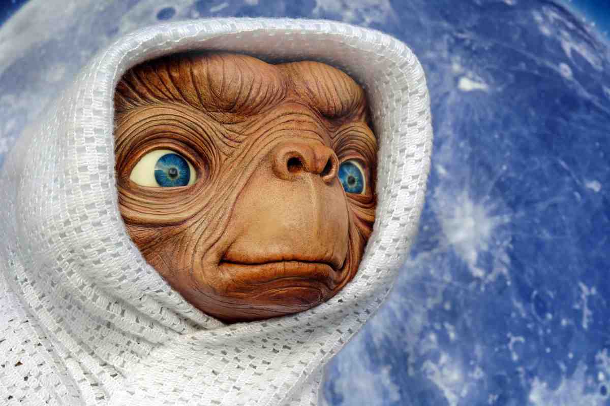 Robot E.T. venduto a cifra shock 