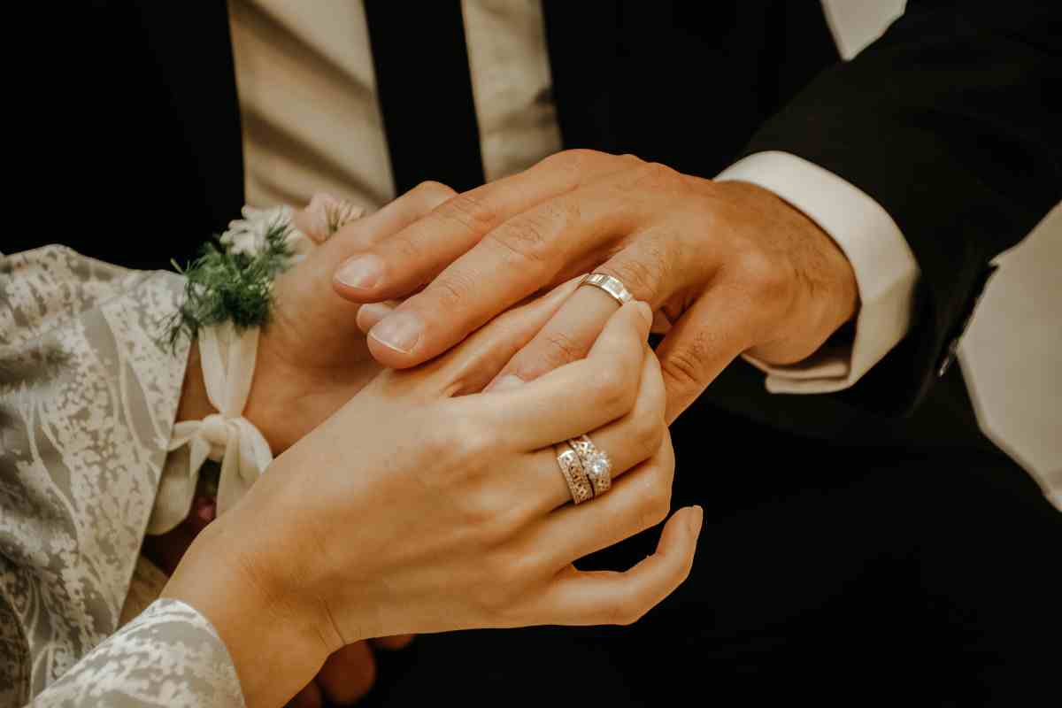 Matrimonio: sposa un oggetto inanimato